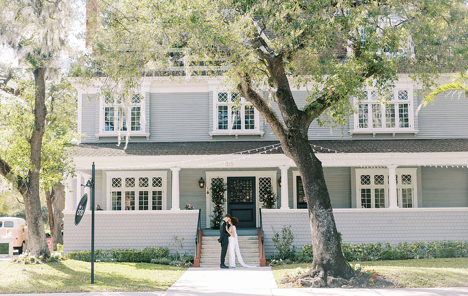 The Orlo House weddings guide for South Tampa couples dreaming of a charming and elegant venue, shared by Ruth Terrero Photography